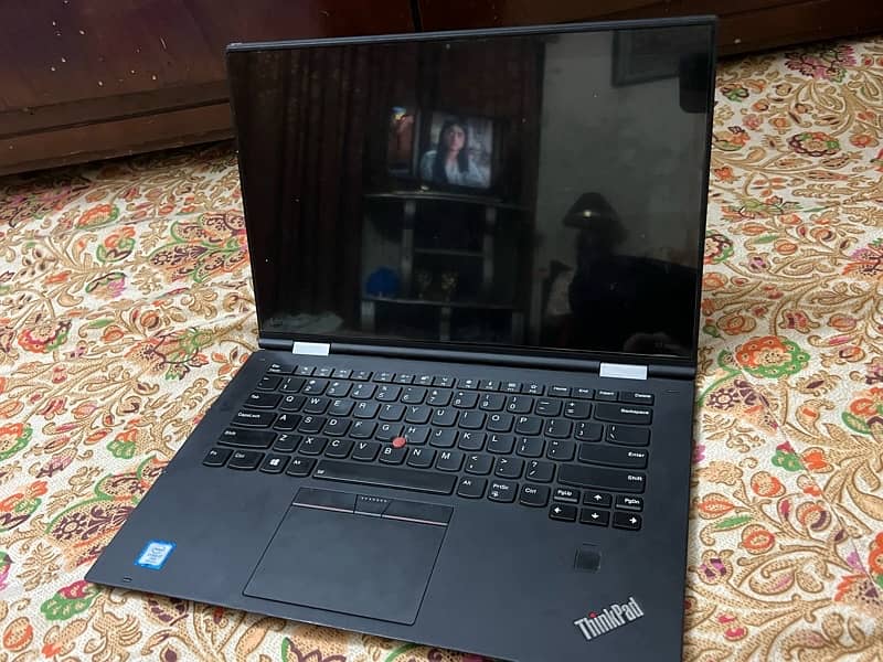 Lenovo x1 yoga 16/256 2k resolution 360 touch 4