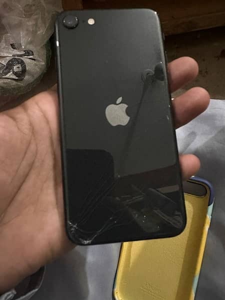 iPhone SE 2020  all original back sy crack hy baki koi masla Nhi hy 1