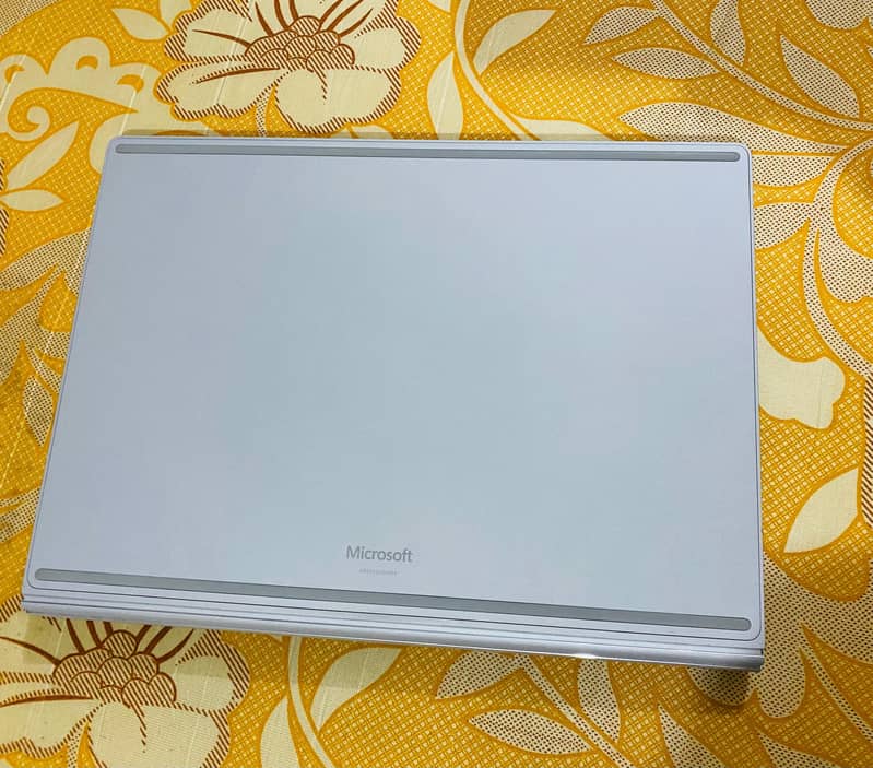 Surface  Book 3 Corei5 10th Generation 5