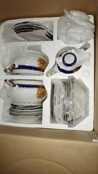 Dinner set 82 piece 4