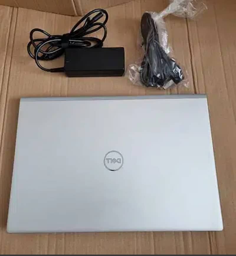 New Dell laptop core i7 Available untouched piece 0