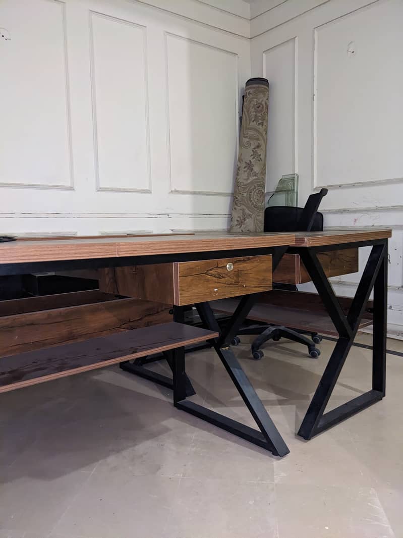 Office Computer tables (urgent sale) 2