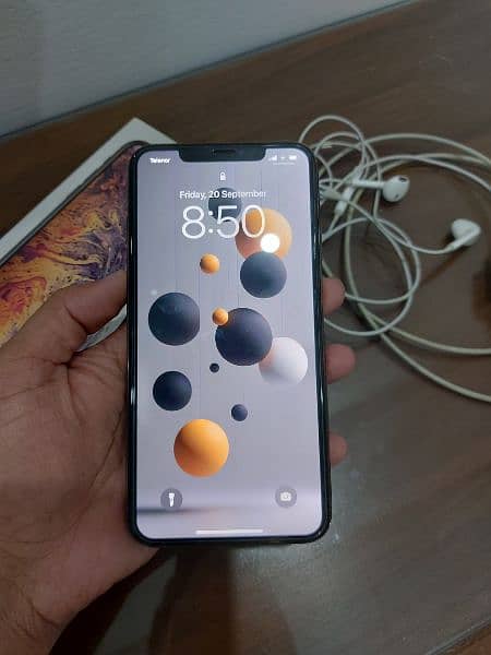 iphone xs max 256GB 2