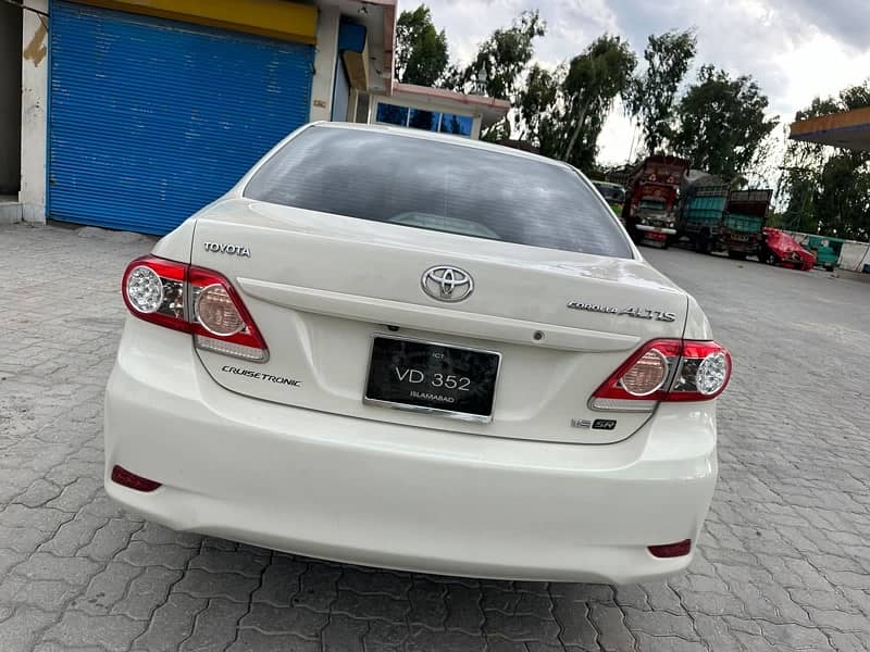 Toyota Corolla Altis 2012 1