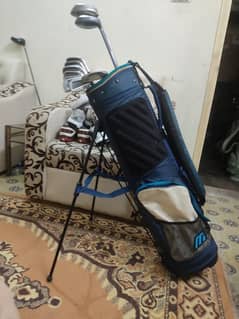 Golf kit with stand bag