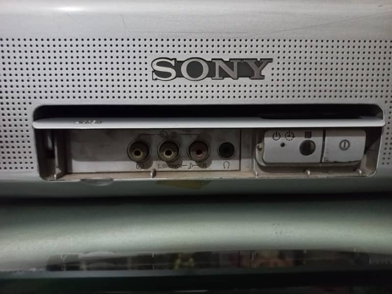 Sony TV 21 Inches 2