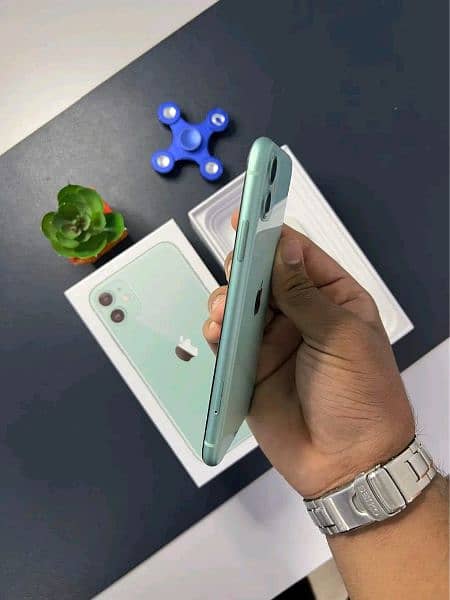 iPhone 11  mobile phone 03437259926 4