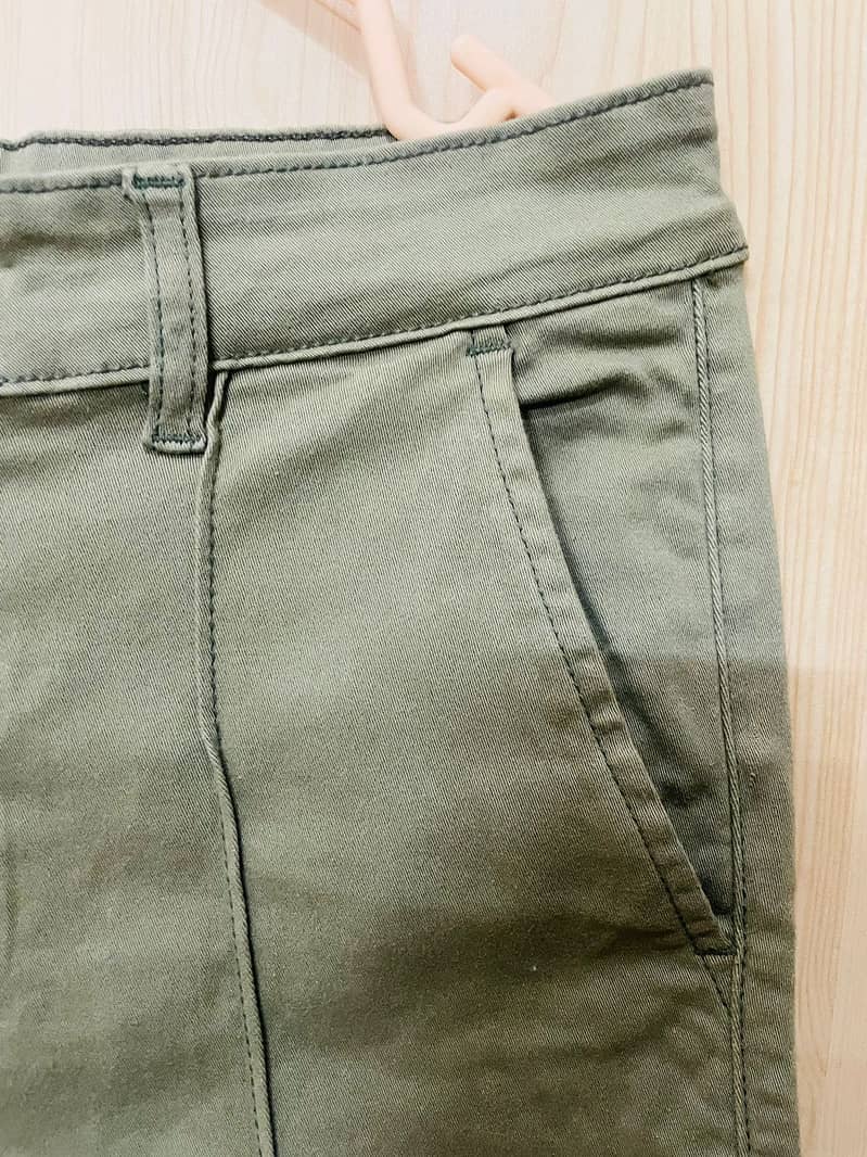 Chenone | Soft Olive Color Pant | Women 3