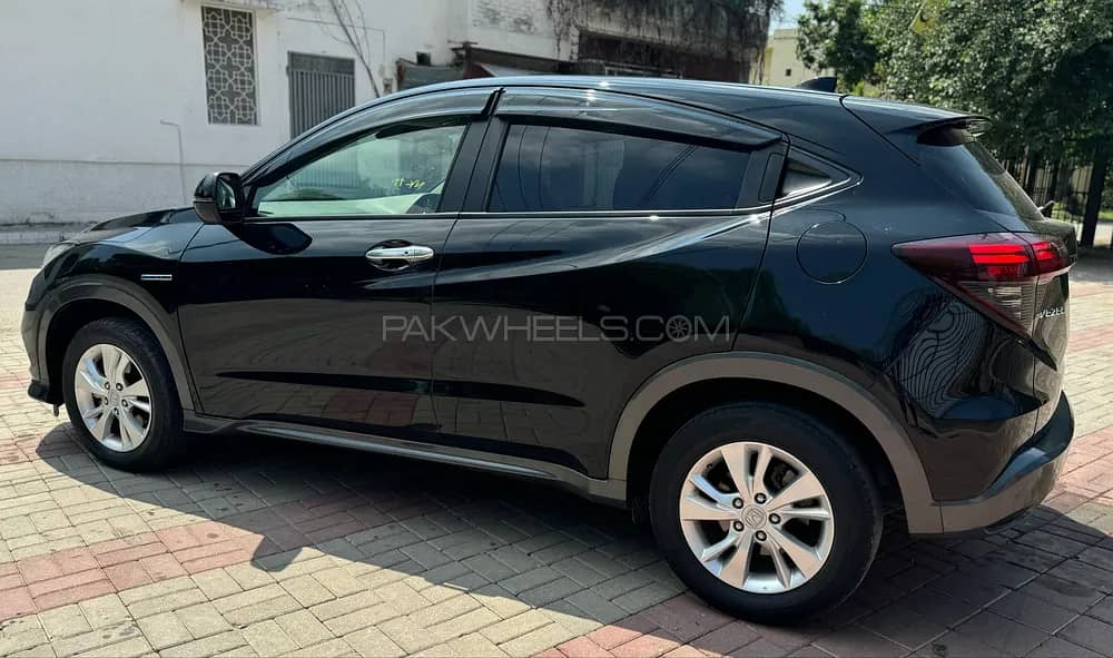 Honda Vezel 2019 hybrid X 3