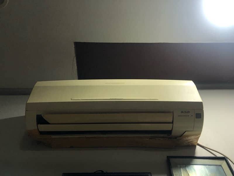 1 ton split ac Mitsubishi mr slim used 8