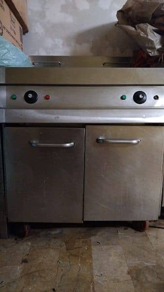 fryer and 16 litter hotplate condition 10/9 4