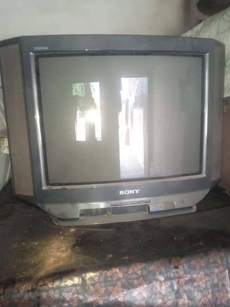 21 inches Sony tv ( Japan) 1