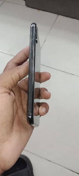 iPhone x 64 gb 4