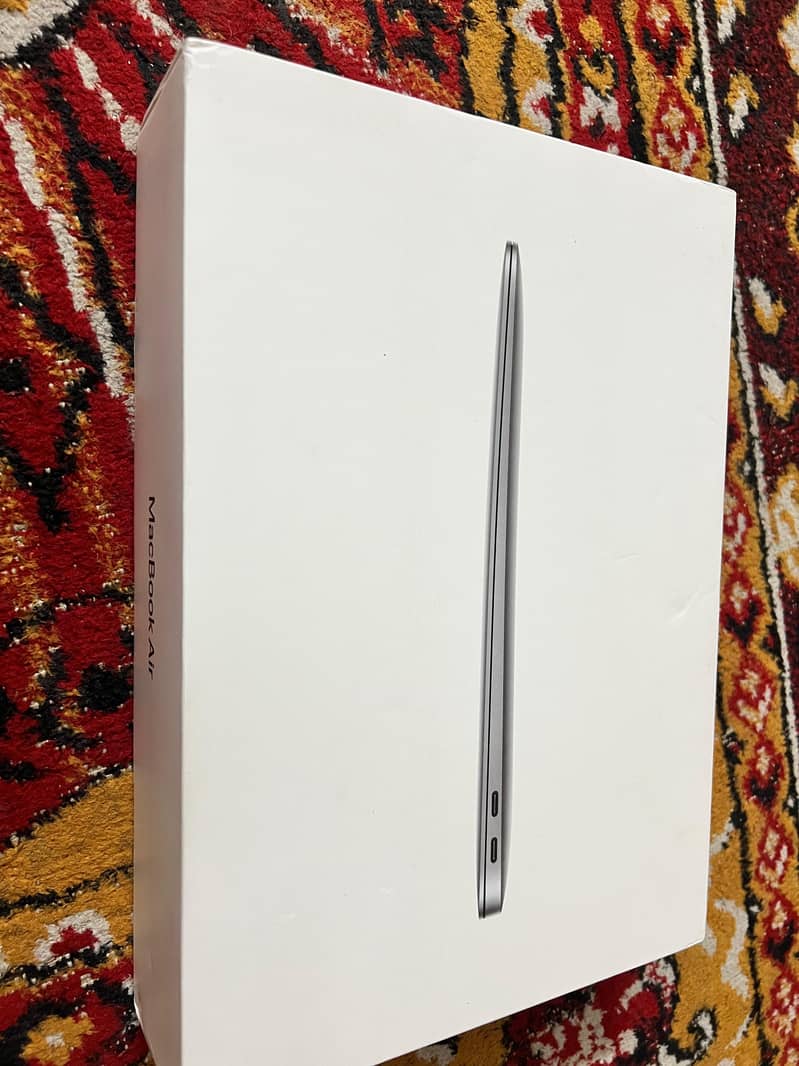 Apple MacBook Air M1 (2020) – 8GB RAM, Immaculate Condition 1