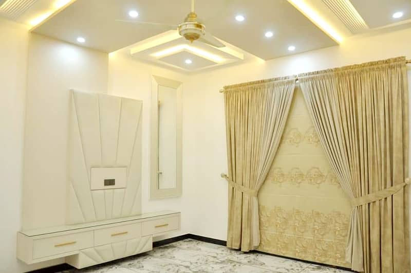 1 Kanal Beautifully Designed Modern House for Rent in DHA Phase 6 12