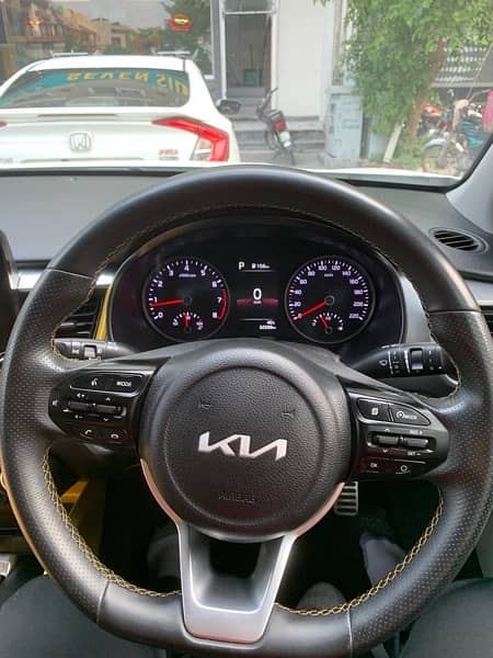 KIA STONIC 2023 12