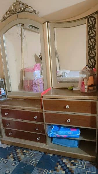 double mirror dressing table 1