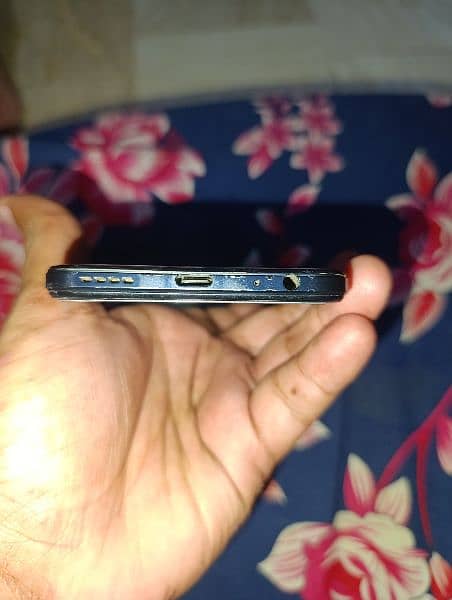 Vivo y33 s in good condition 6