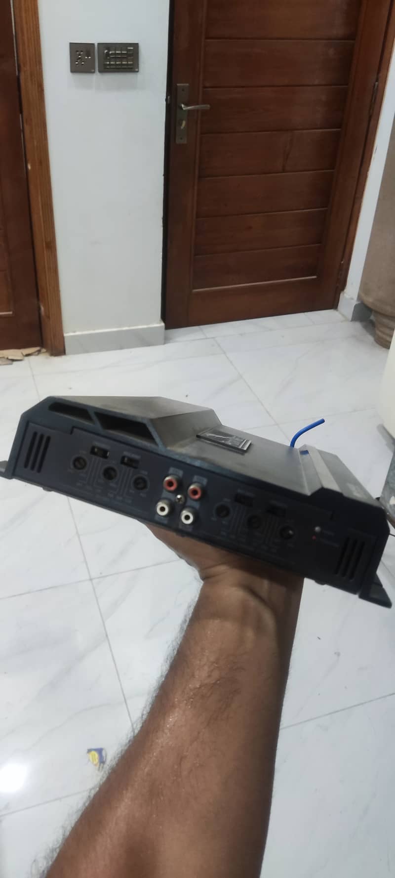 car amplifier for sale aik 3000 or aik 3500 watt han 3