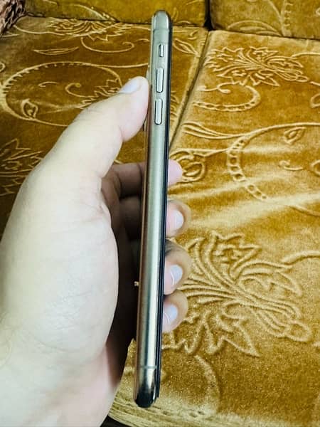 IPHONE 11 PRO MAX- 256Gb - PTA APPROVED 6