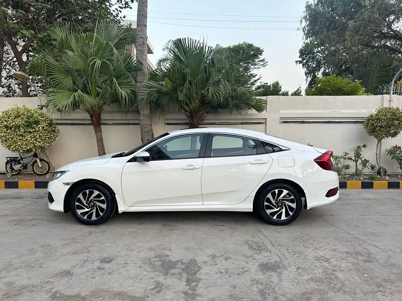 Honda Civic 2018 1.8 Vti Oriel Prosmatec UG NAV 46000km Extraordinary 5