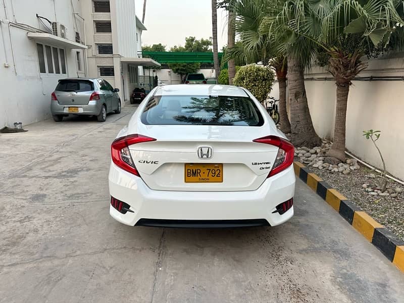 Honda Civic 2018 1.8 Vti Oriel Prosmatec UG NAV 46000km Extraordinary 9