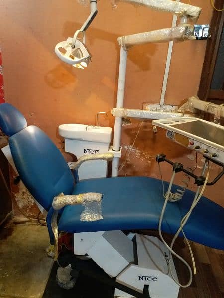 Gate frame dental chair and compressor sale in Good condition 2