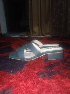 Hock fashion 40 size it's real price is 4500  IAM am selling in 3100