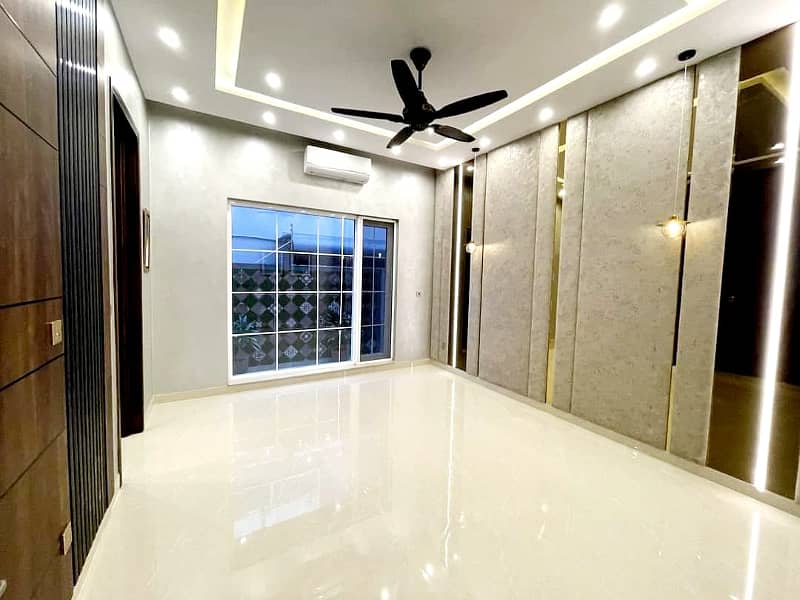 1 Kanal Beautifully Designed Modern House for Rent in DHA Phase 8 Ex Air Avenue 4