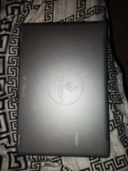 Intel r core m3 , 7th generation laptop 4