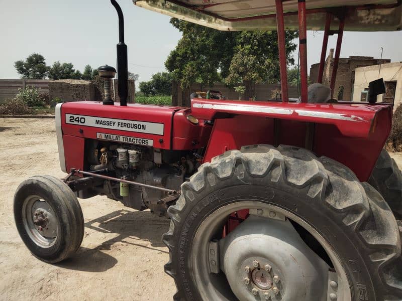 tractor 240,2010 model in genuine condition 0