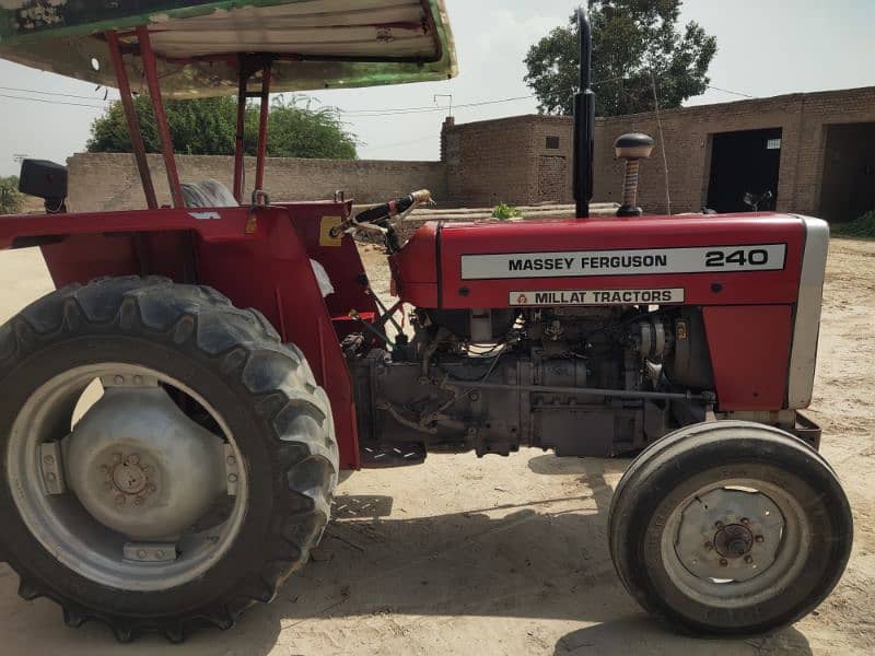 tractor 240,2010 model in genuine condition 3