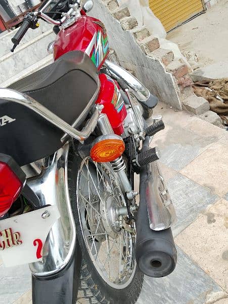 Honda 125cc 2023 model in good and ganiun condition 4