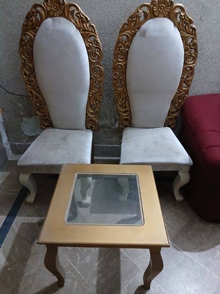 Dressing table and 2 chair with table 4