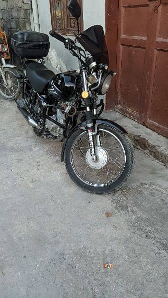 Suzuki gs 150 1