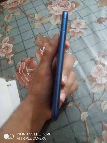 10 by 10 Condition Huawei honor 9 lite just like a new phone 1