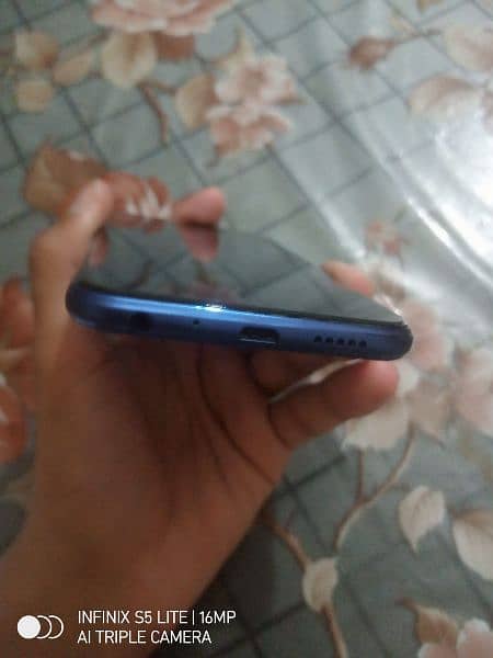 10 by 10 Condition Huawei honor 9 lite just like a new phone 3