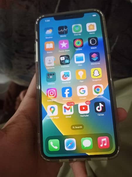 iphone 11 pro max 4