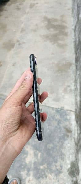 iphone xr 64 gb jv 10 by 10 condition water pak 8