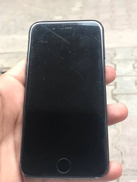 iPhone 7 128Gb (PTA Approved ) 8