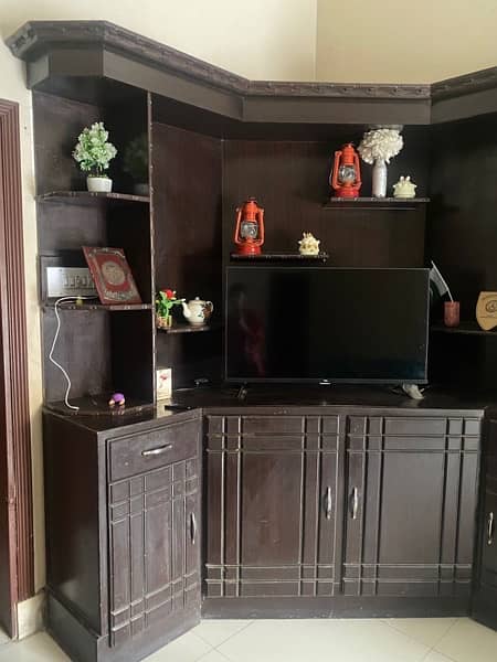 TV UNIT 2