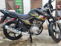 Yamaha Ybr g 125 ccd quetta number 28000 kilometer Chale hue