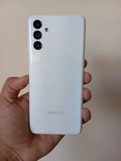 Sumsang galaxy A04s with box and orignal charger condation 10/10