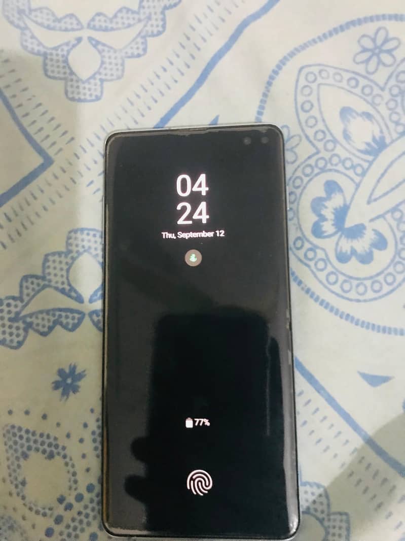 Samsung s10 plus 8 128 lush 1