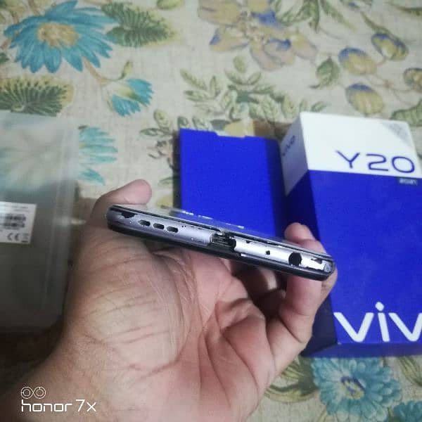 vivo Y20 4GB Ram 64GB Rom Dual sim pTa official approved 0319-9299204. 6