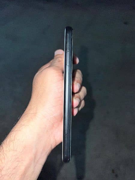 Google pixel 4 4/64 10by10 condition phn 100 okay ha 2