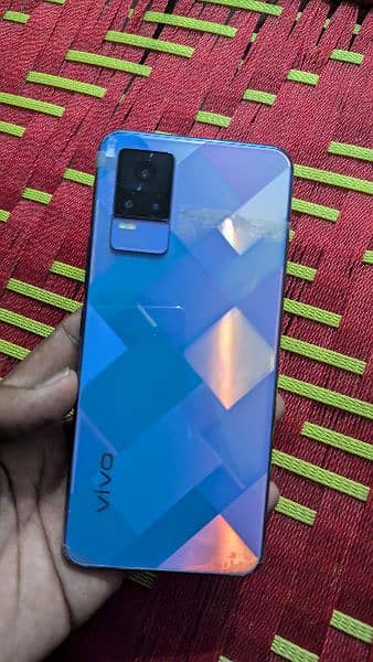 vivo v21e 8gb ram 128gb storage 10by10 all ok with box 2