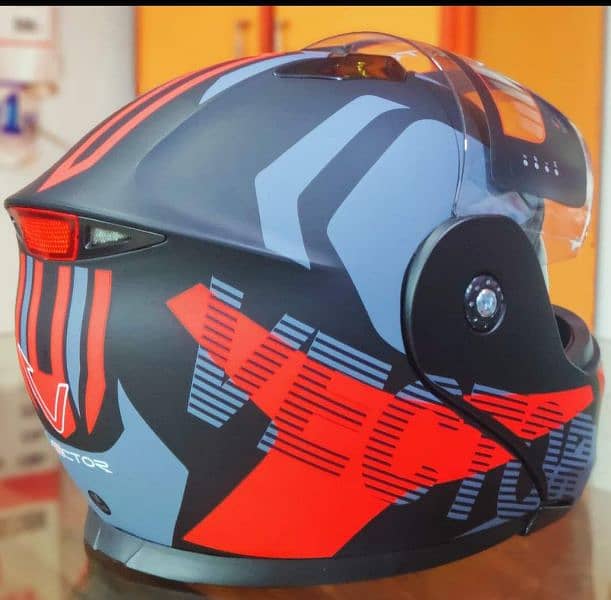 red vector helmet 3