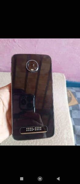 moto z3 1