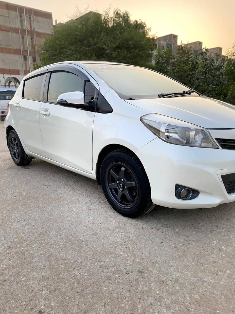 Toyota Vitz 2012 Automatic 1